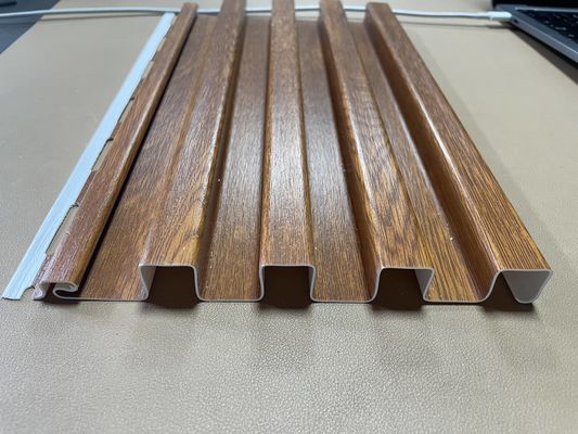 Prachtige PVC-buitenbekleding Veelzijdig, lichtgewicht, duurzaam bouwmat
